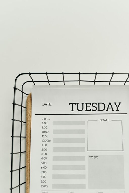 Efektīvi laika plānošanas padomi ikdienas darbiem un brīvajam laikam